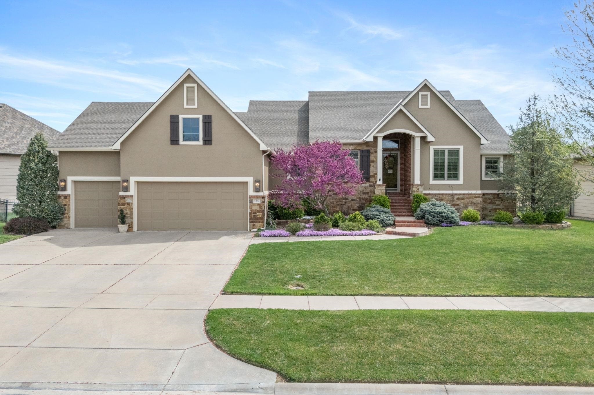Property Photo: 2524 N Rough Creek Rd KS 67037