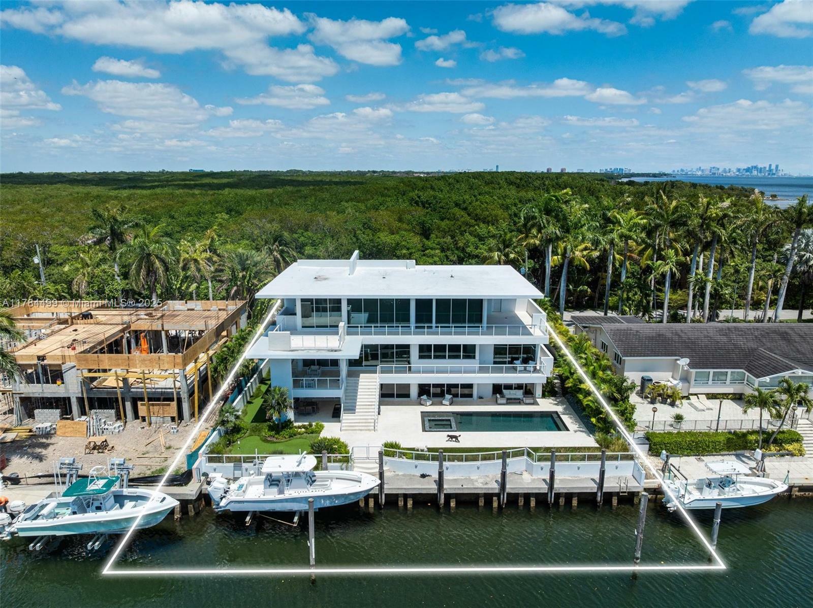 Property Photo: 830 Lugo Ave FL 33156