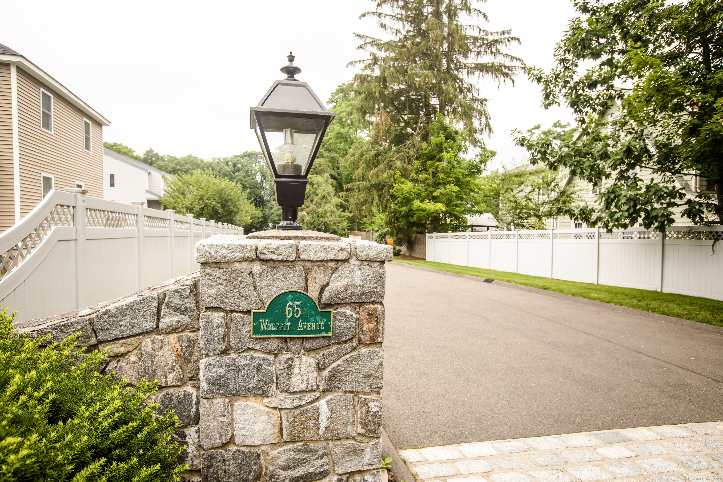 Property Photo:  65 Wolfpit Avenue Apt 2C  CT 06851 