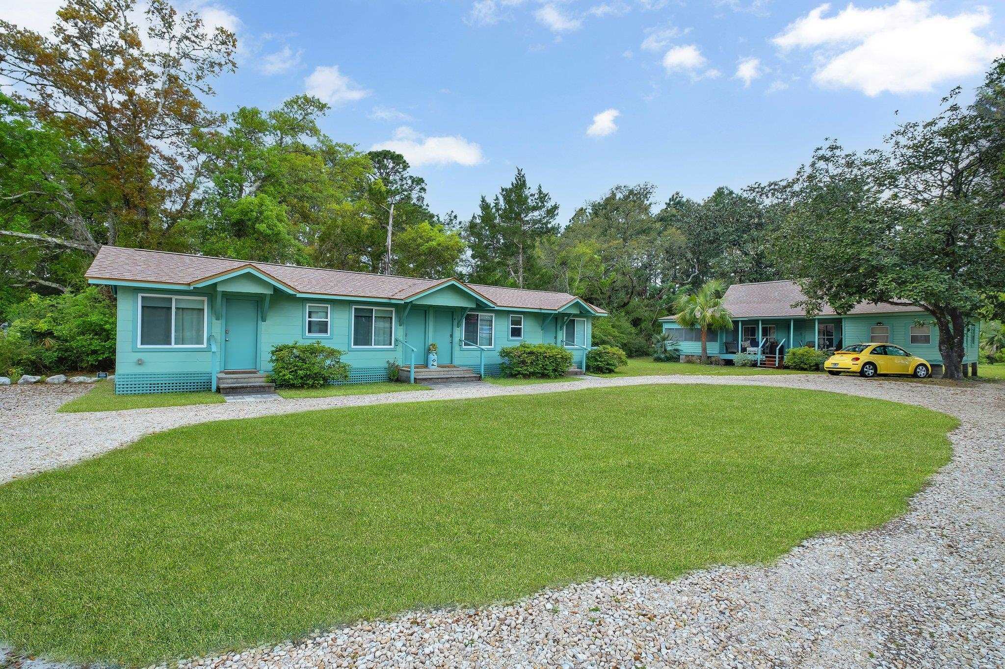 Property Photo: 1414 Coastal Highway 1 FL 32346