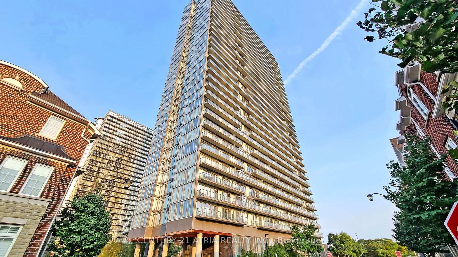 Property Photo: 105 The Queensway N/A 812 ON M6S 5B5