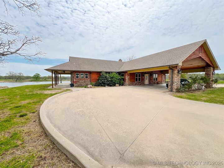 Property Photo:  11261 Highway 51 Highway  OK 74441 