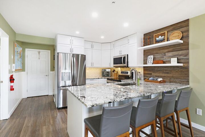 Property Photo:  1201 Henry Rd #506  BC V9J 1L0 