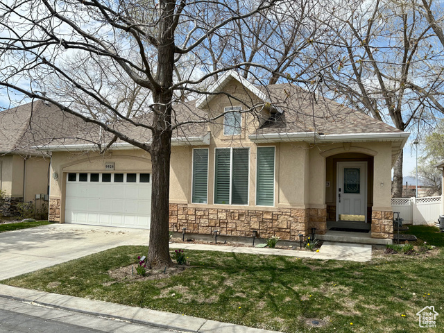 Property Photo: 9928 S Cascade Park Dr UT 84070