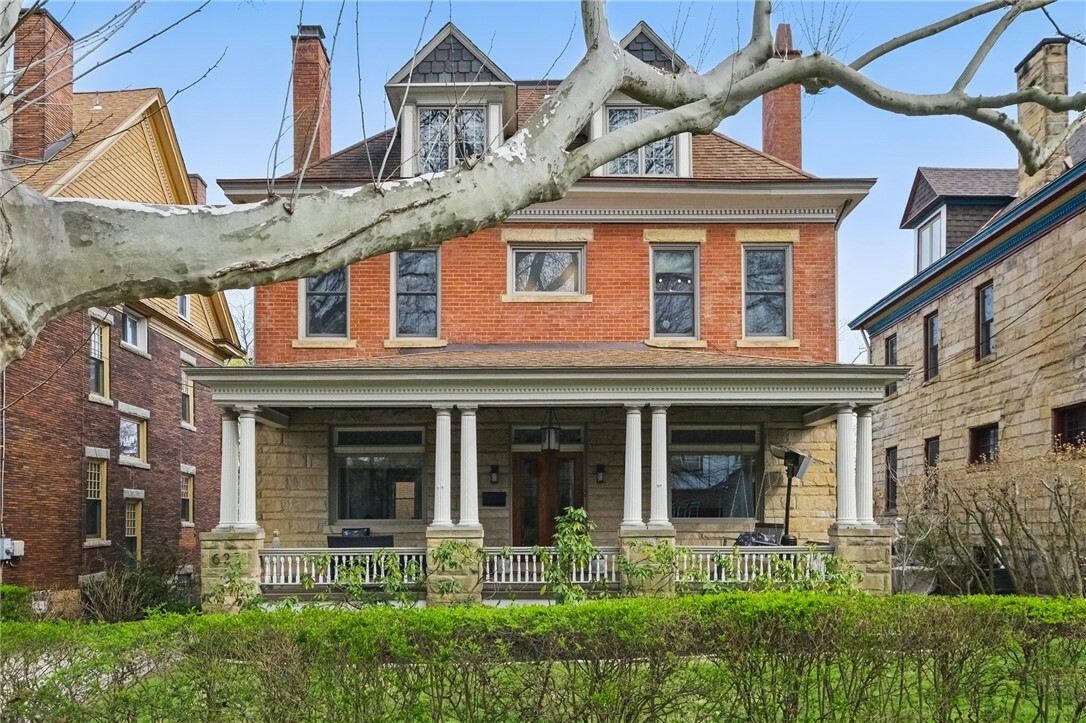 Property Photo: 623 S Linden PA 15208