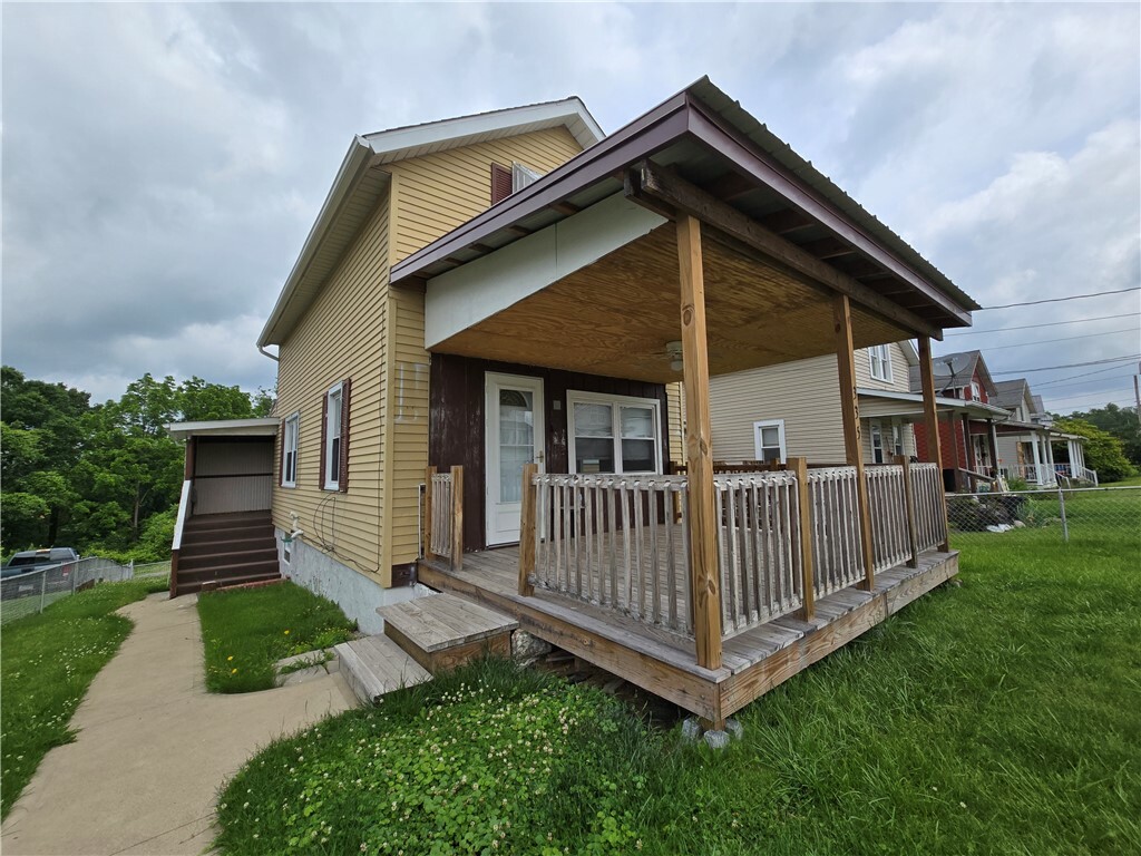 Property Photo: 335 Main St PA 15358