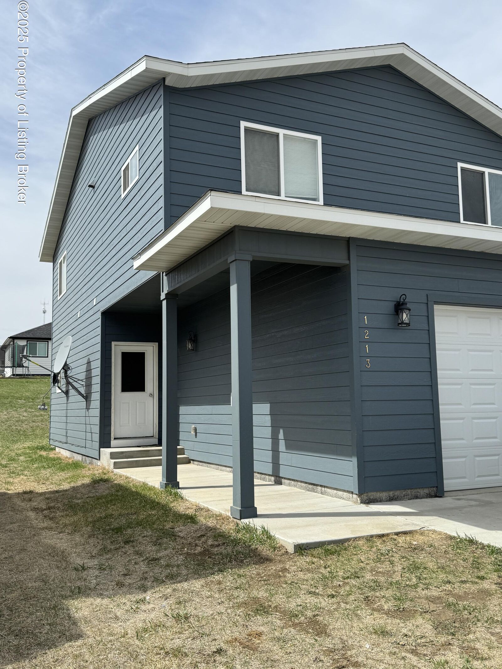 Property Photo:  1213 9th Street SW  ND 58854 