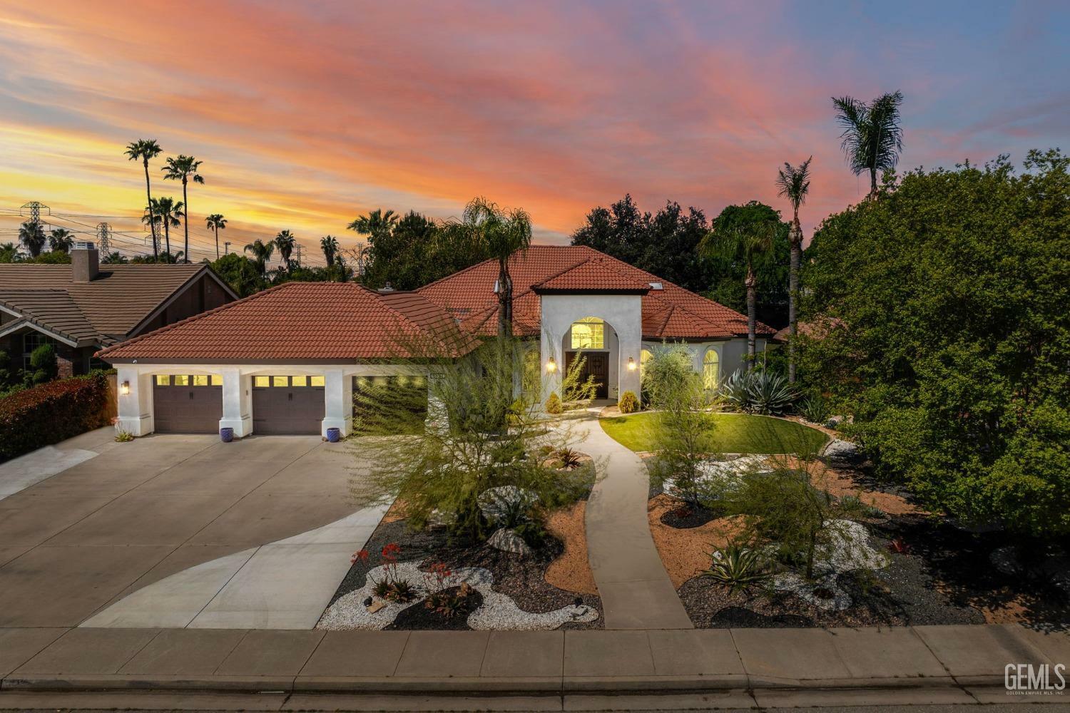 Property Photo: 3121 Emerald Arbor Street CA 93314