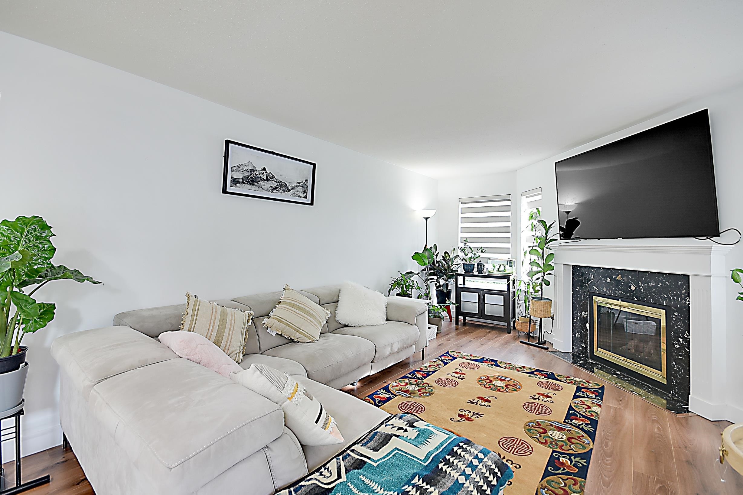 Photo de la propriété: 10721 139 Street 204 BC V3T 4L8