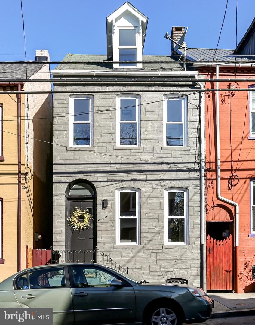 Property Photo: 439 W Vine Street PA 17603