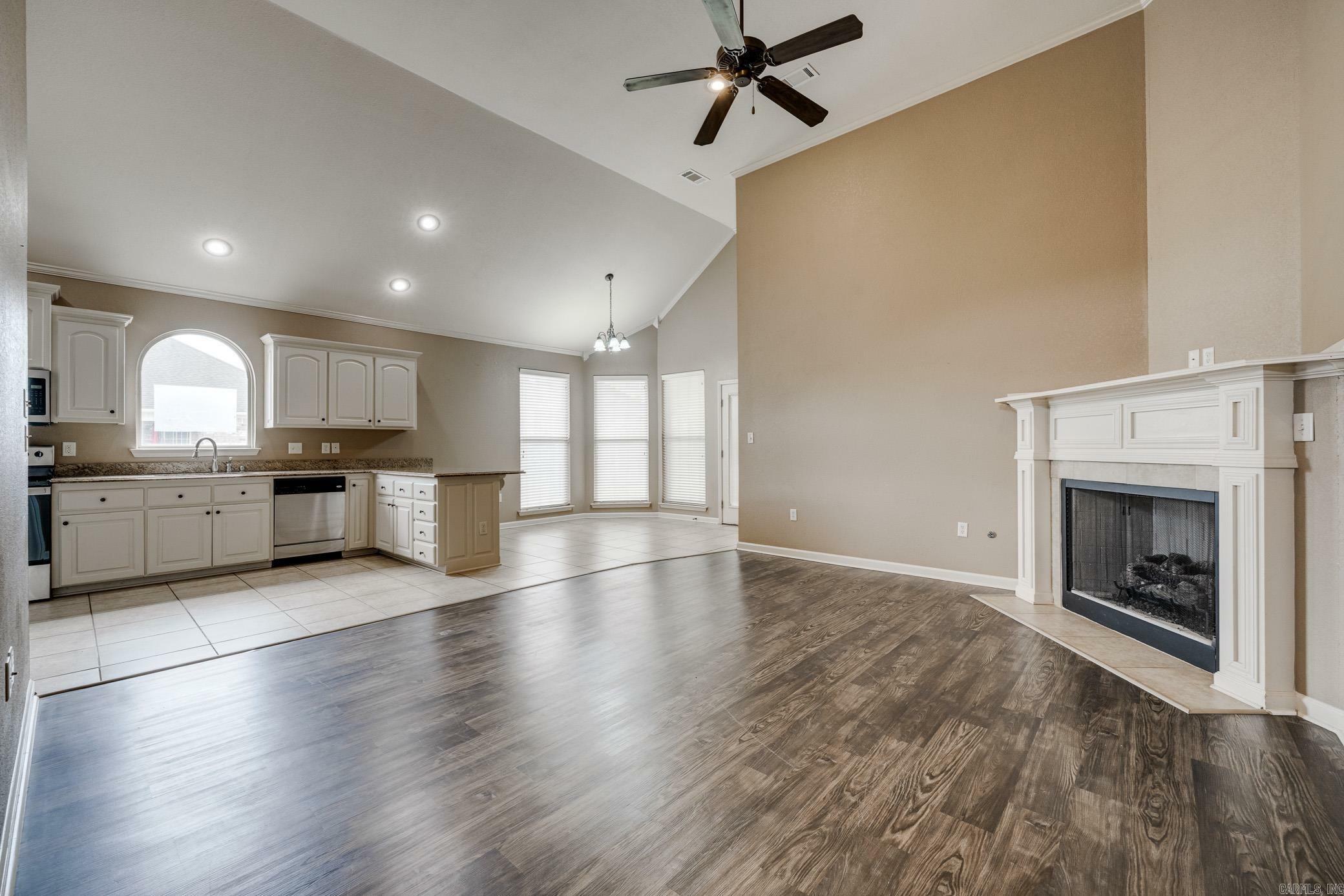 Property Photo: 2214 Reveille Circle AR 72076