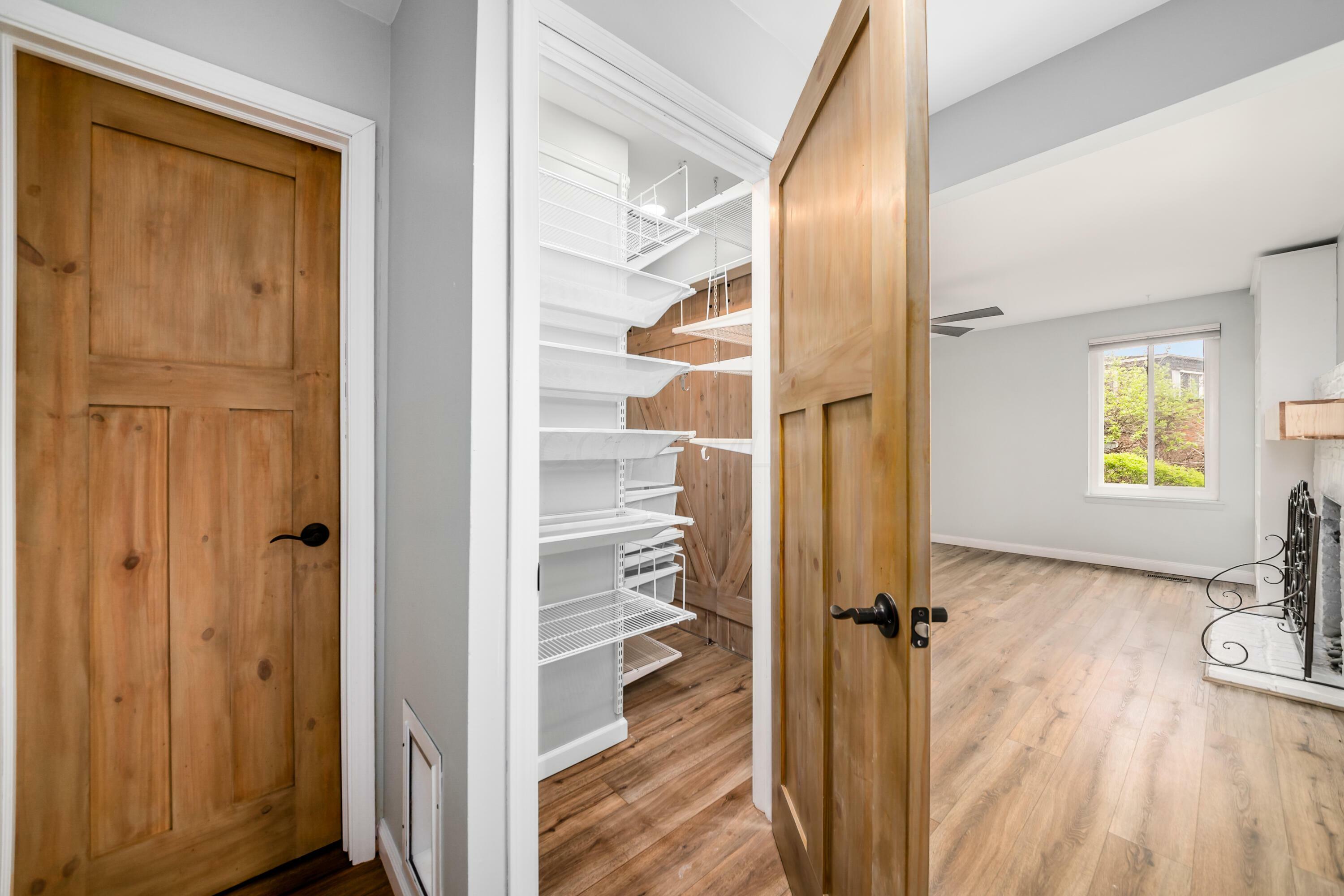 Property Photo: 3588 Reed Road OH 43221
