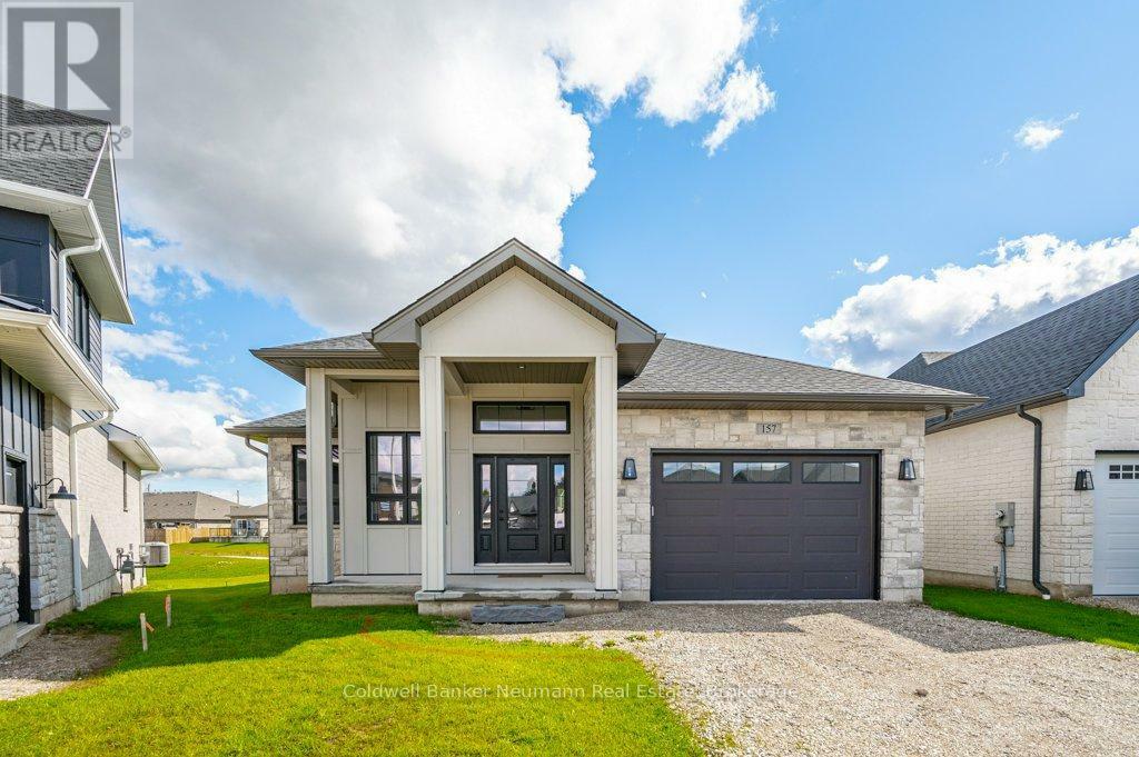 Property Photo: 157 Jack'S Way ON N0G 2L4
