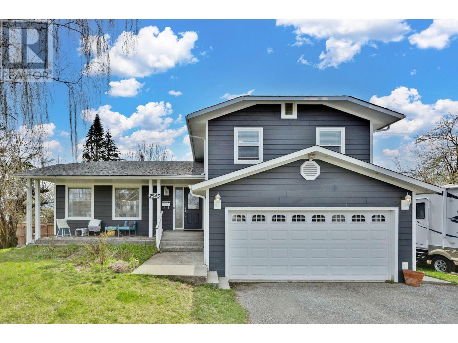 2545 Crestview Road  West Kelowna BC V1Z 1Z4 photo