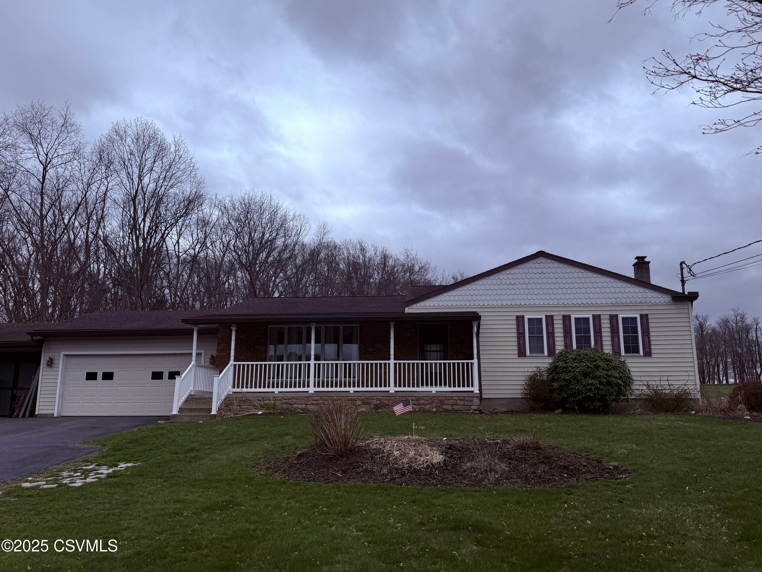 Property Photo: 73 Seneca Drive PA 18655