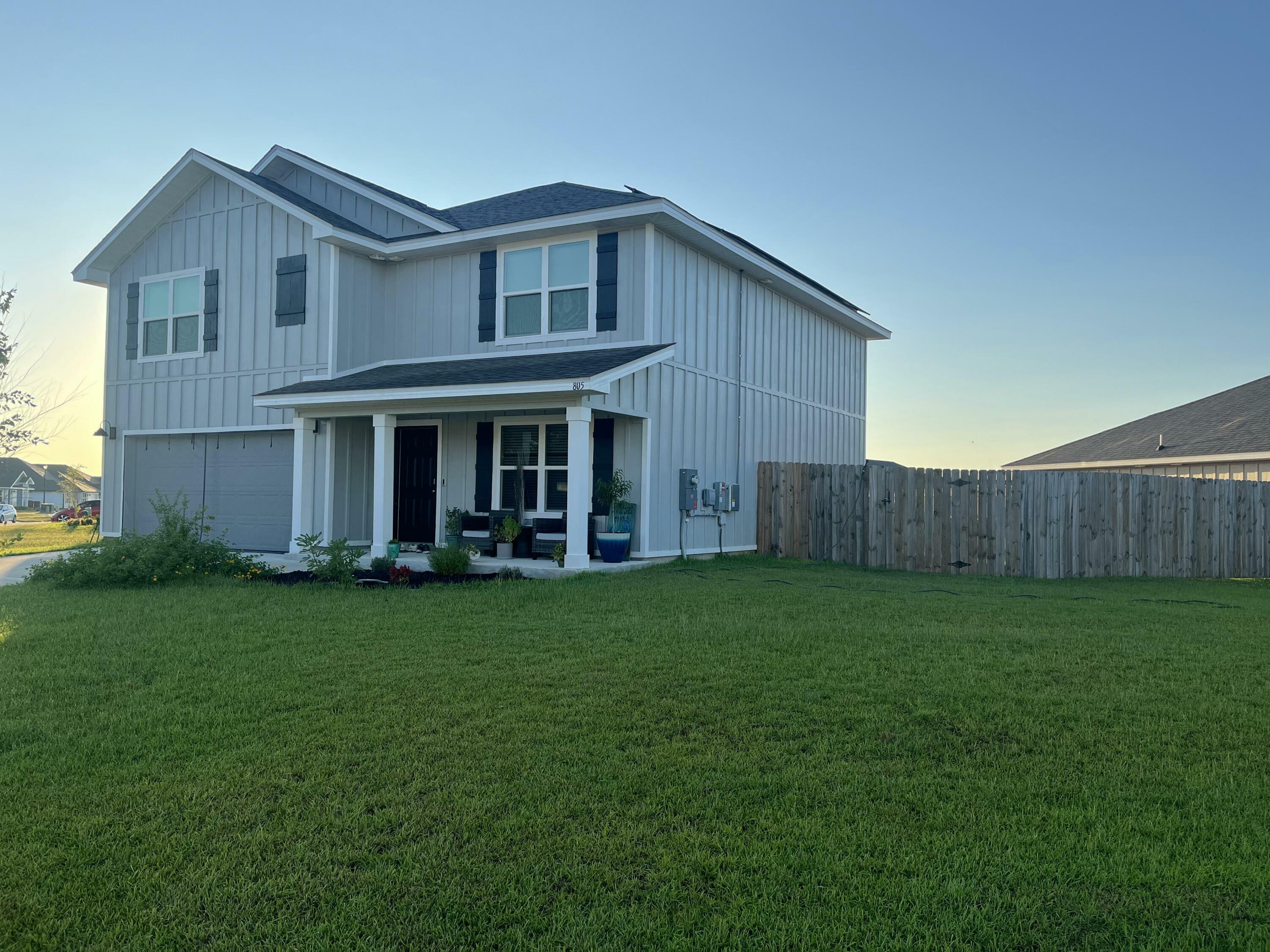 Property Photo: 805 Otto Loop Loop FL 32539