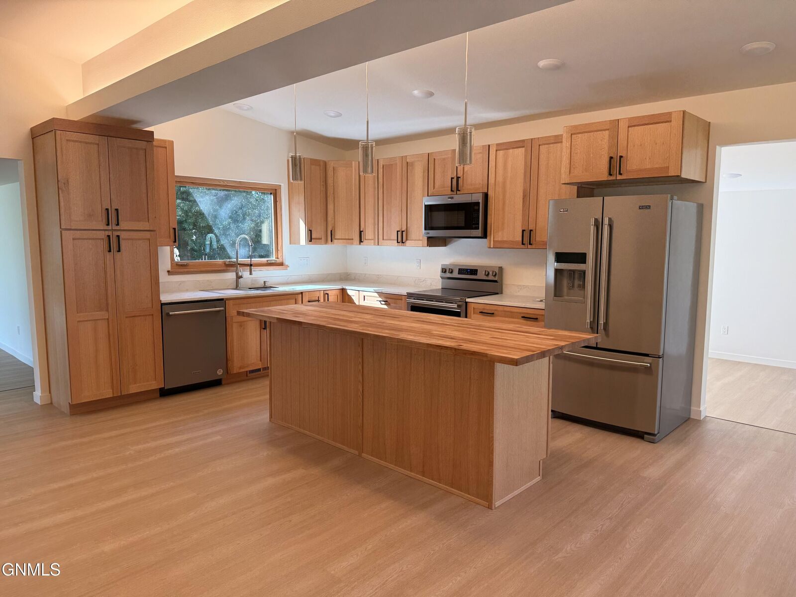 Property Photo:  227 16th Avenue NE  ND 58401 