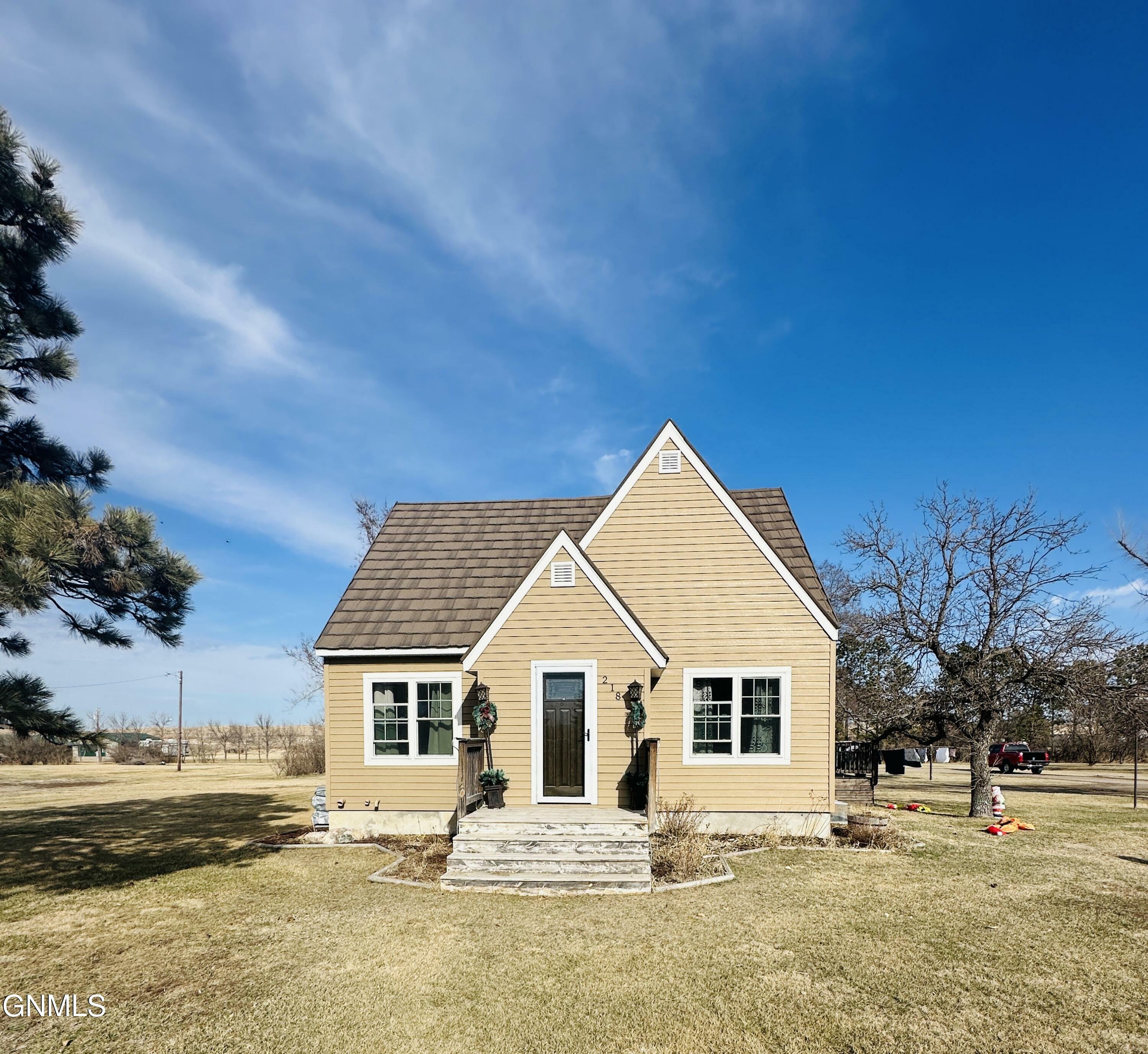 218 Jefferson Avenue N  Ypsilanti ND 58497 photo