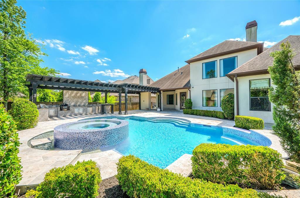 Property Photo: 14 Freestone Stream Place TX 77389