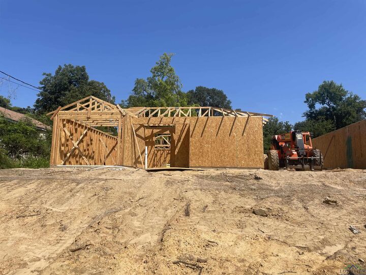 Property Photo:  506 Jeanette  TX 75647-7564 