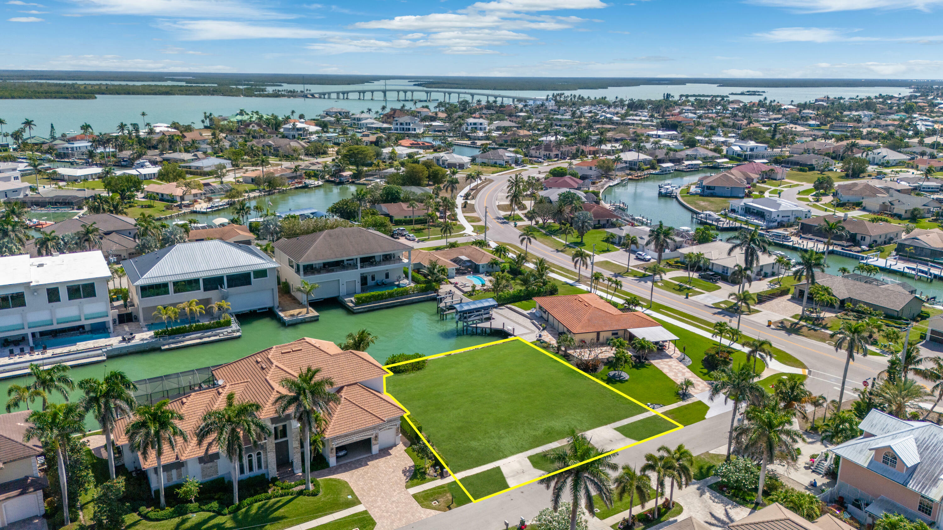 Property Photo: 1211 Butterfly Court FL 34145