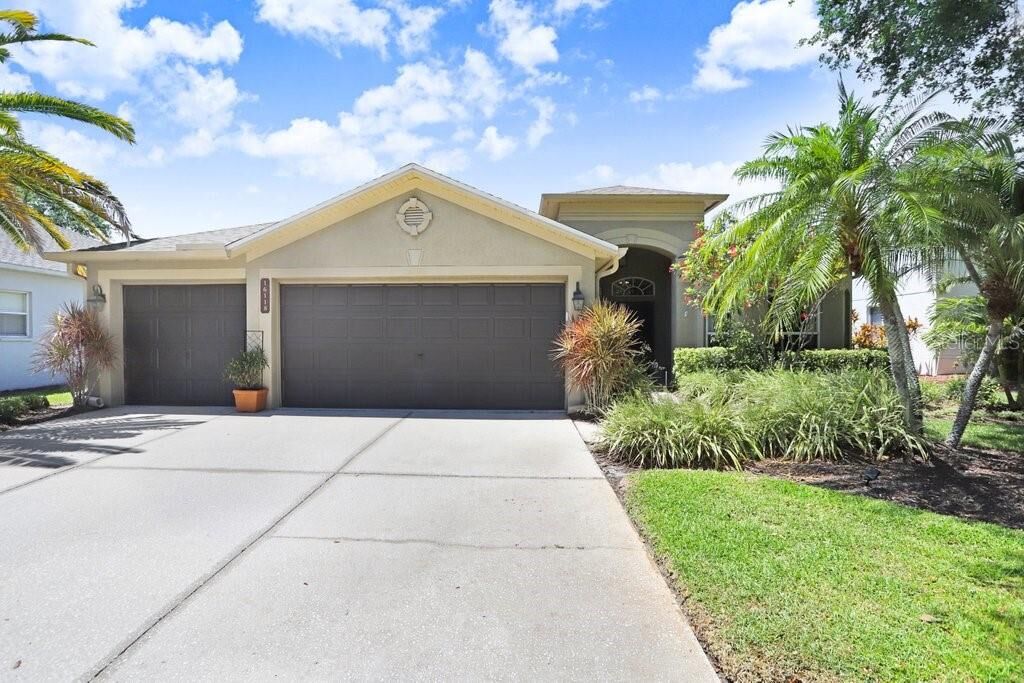 Property Photo:  16118 Lytham Drive  FL 33556 