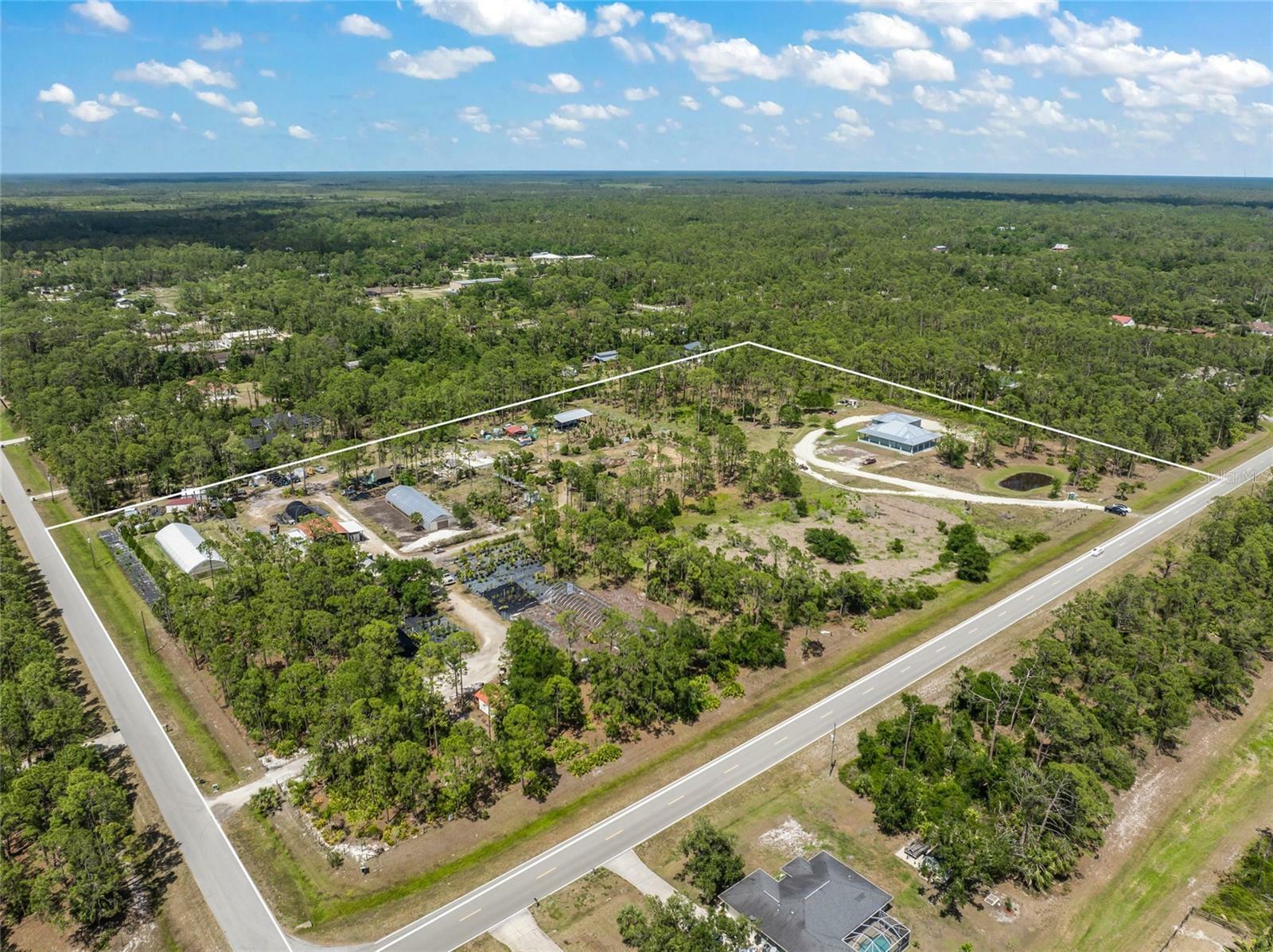 Property Photo: 6068 Ruff Street FL 34291