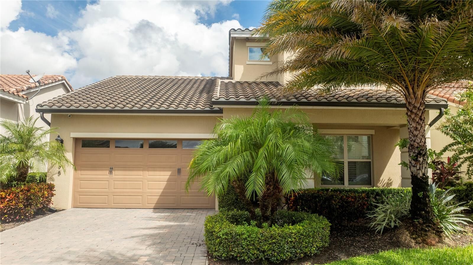 Property Photo: 9895 Winnington Street FL 32832