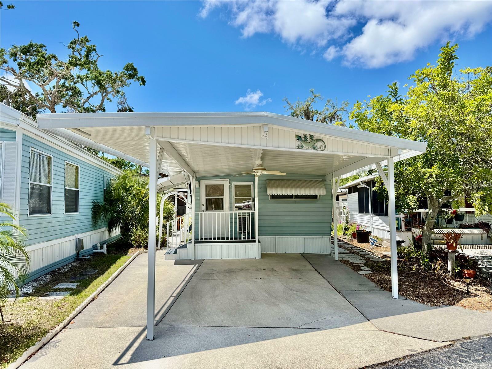 Property Photo: 3300 26th Avenue E 217 FL 34208