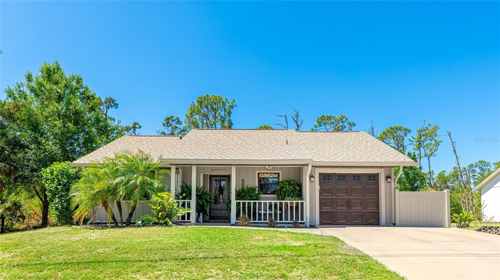 Property Photo: 5826 David Boulevard FL 33981