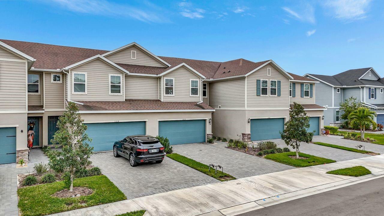 Property Photo:  11630 Woodleaf Drive  FL 34211 