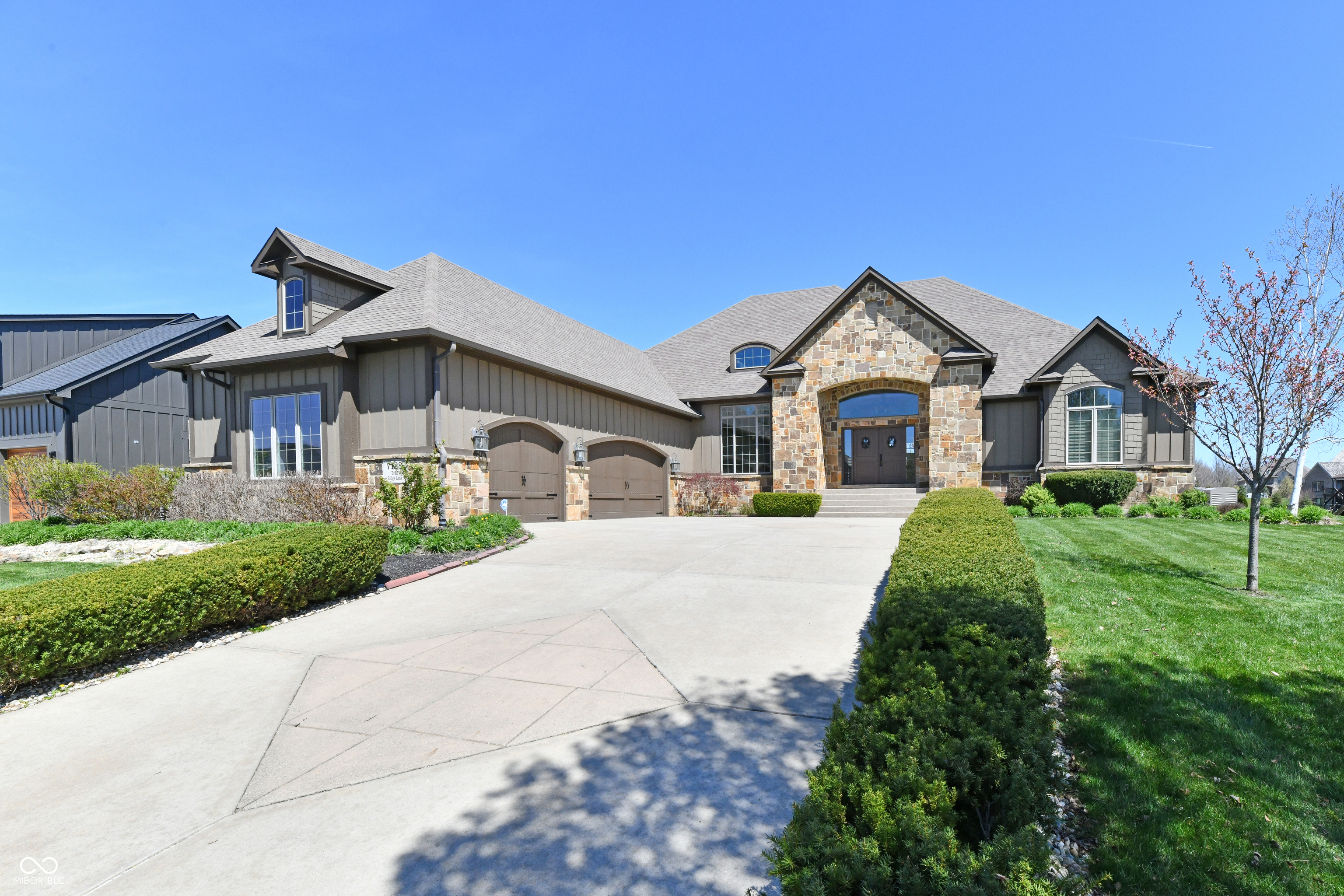 7128 Trail Ridge Lane  Indianapolis IN 46259 photo