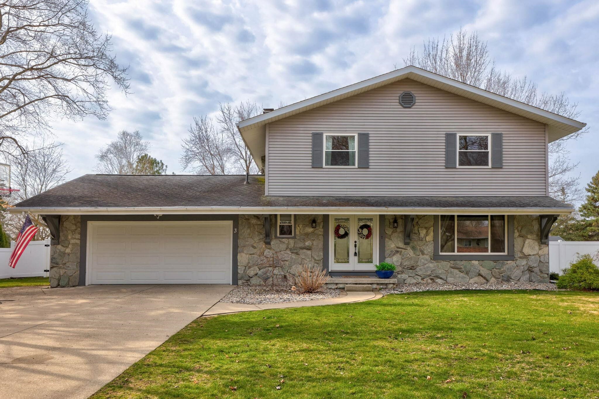 Property Photo: 3 Franconian Court MI 48734