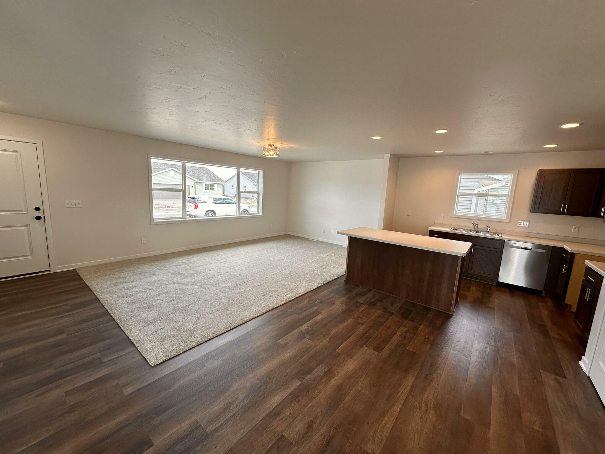 Property Photo: 1030 McNish Ct WI 53085