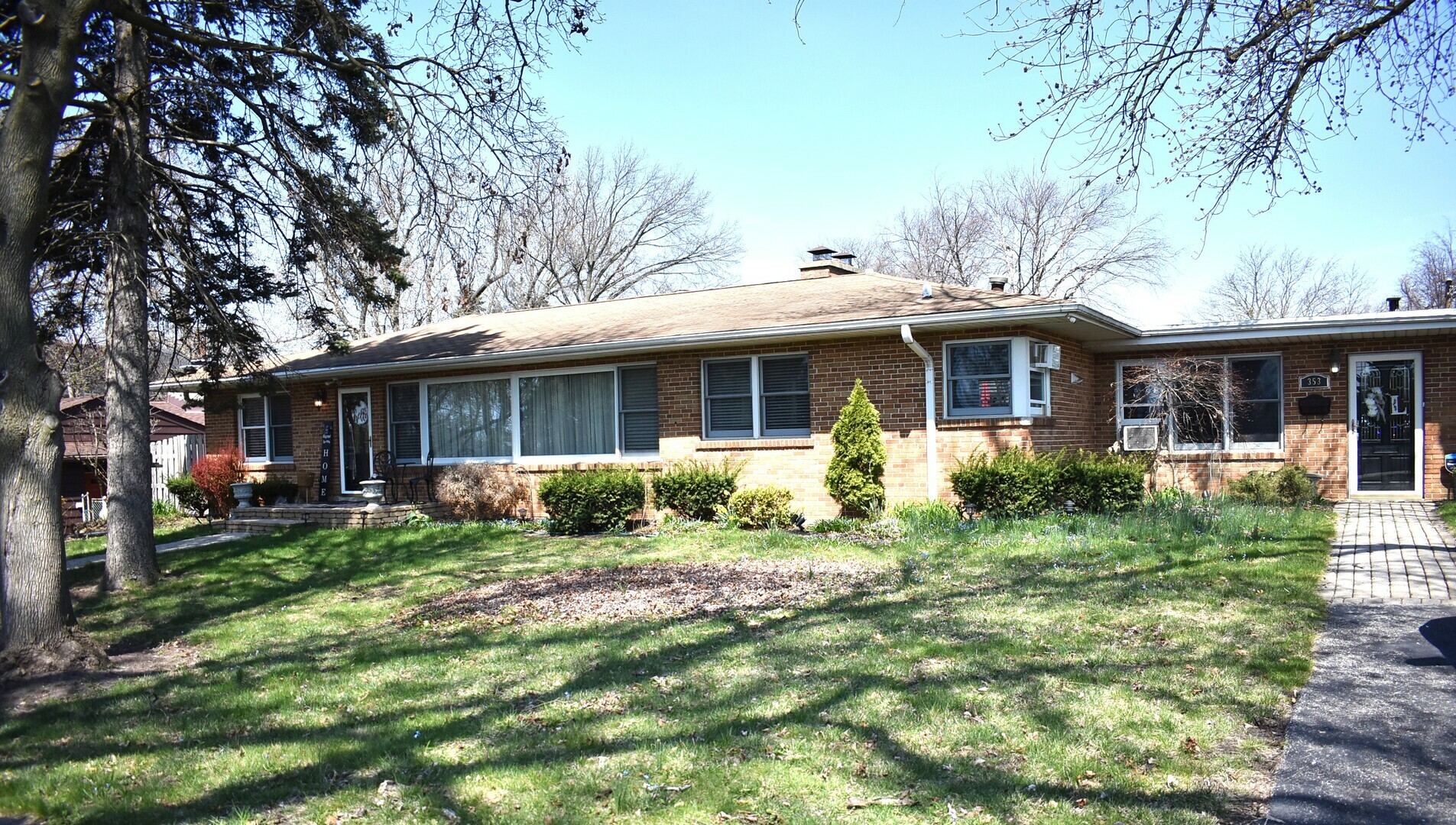 353 E Butterfield Road  Elmhurst IL 60126 photo