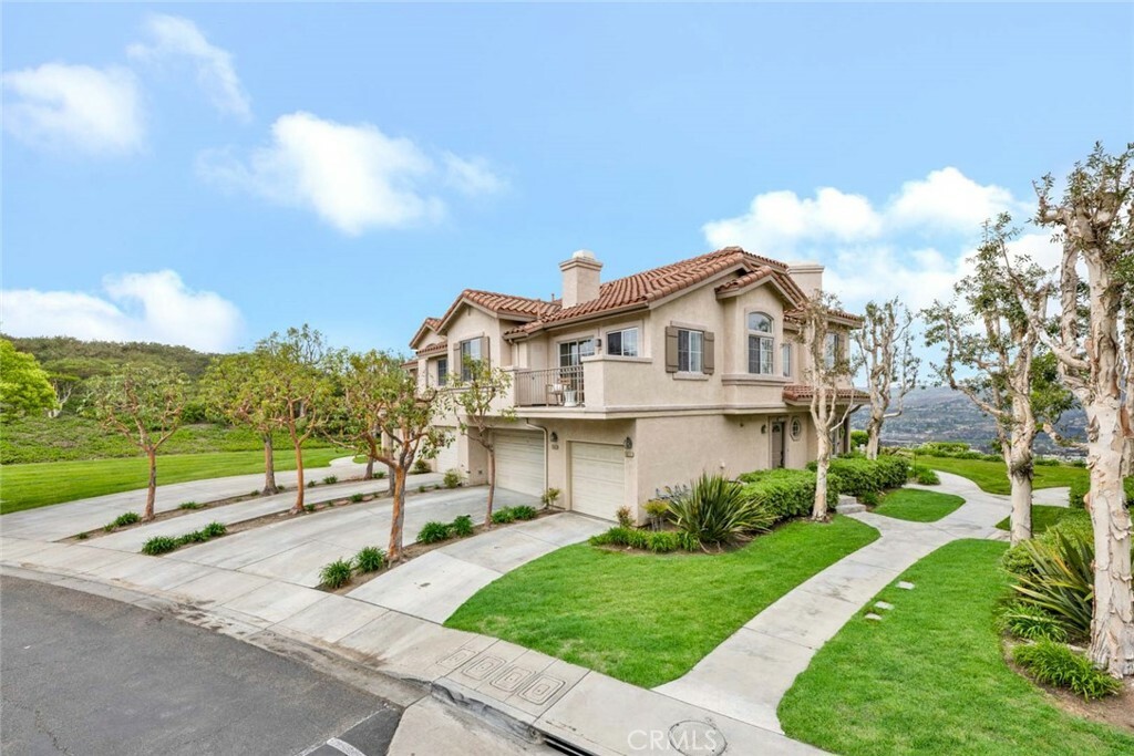 Property Photo: 7811 E Viewrim Drive CA 92808