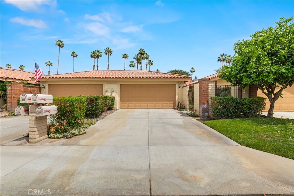 Property Photo:  146 Las Lomas  CA 92260 
