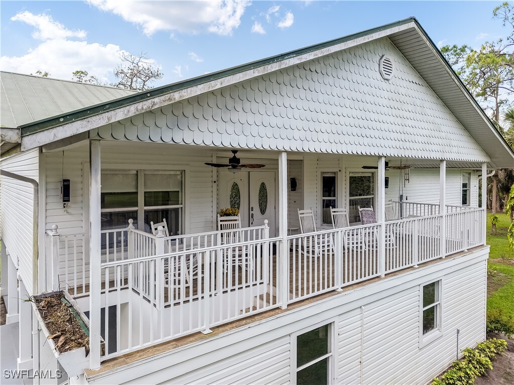 Property Photo: 2920 24th Avenue SE FL 34117