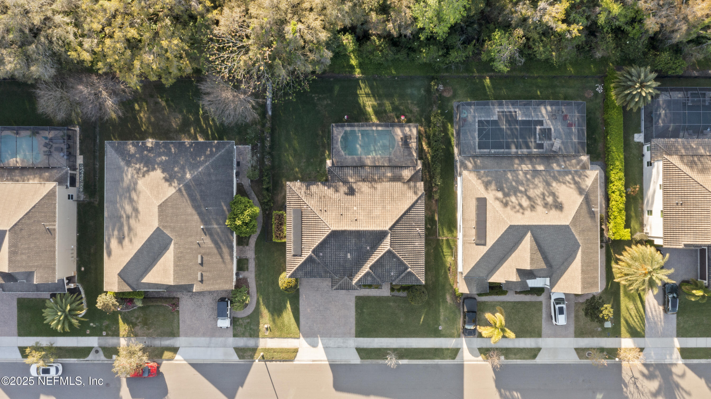 Property Photo: 645 American Holly Place FL 32765