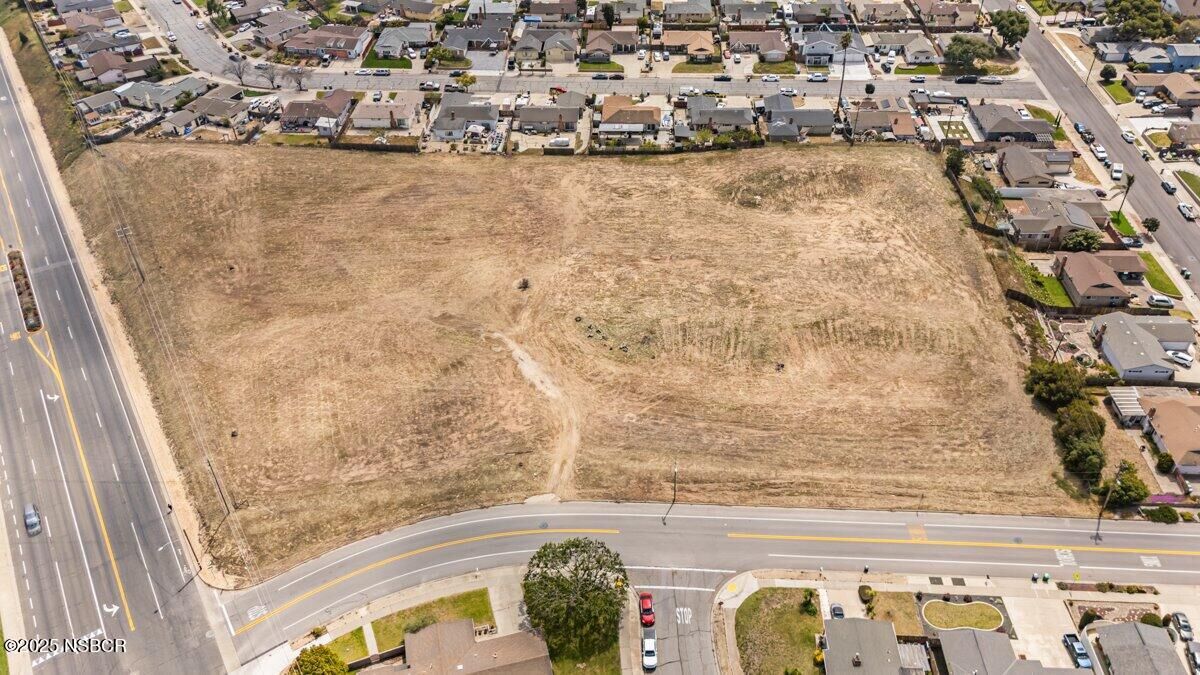 Property Photo:  400 E Waller Lane  CA 93455 