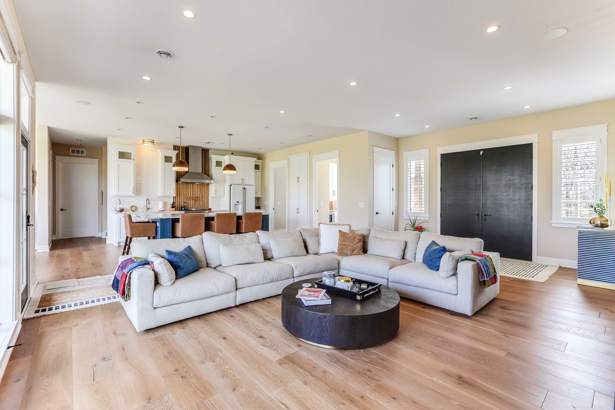 Property Photo: 2580 Woodcliffe Trail MN 55033