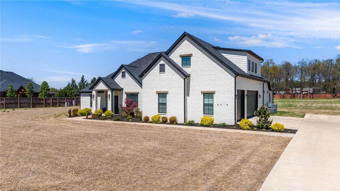 Property Photo: 5919 Sant Antonio AR 72762
