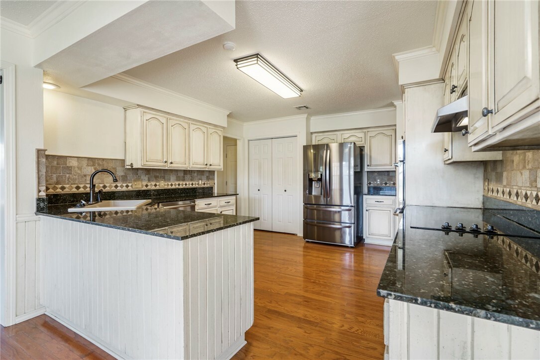 Property Photo: 503 Oakwood Street AR 72745