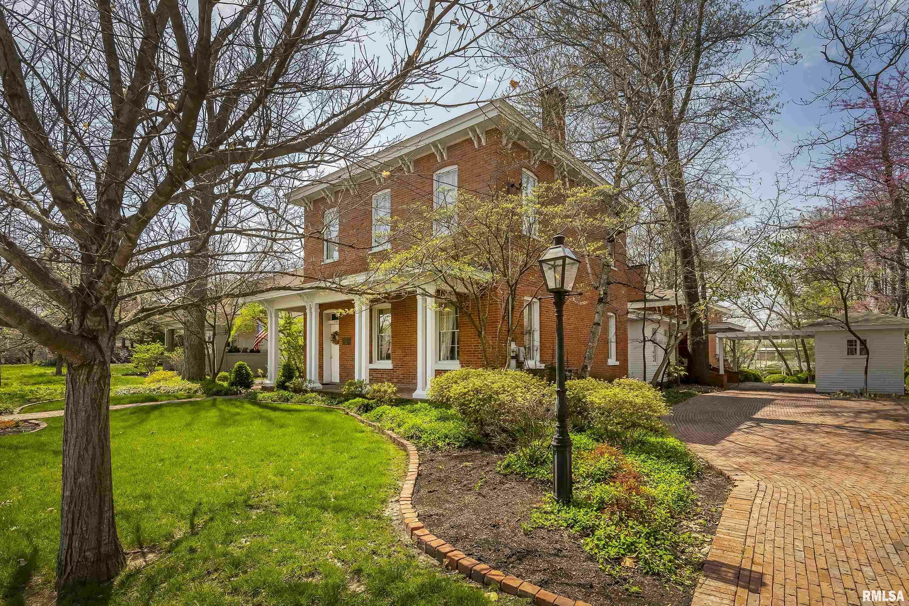 Property Photo: 514 S Market Street IL 62959
