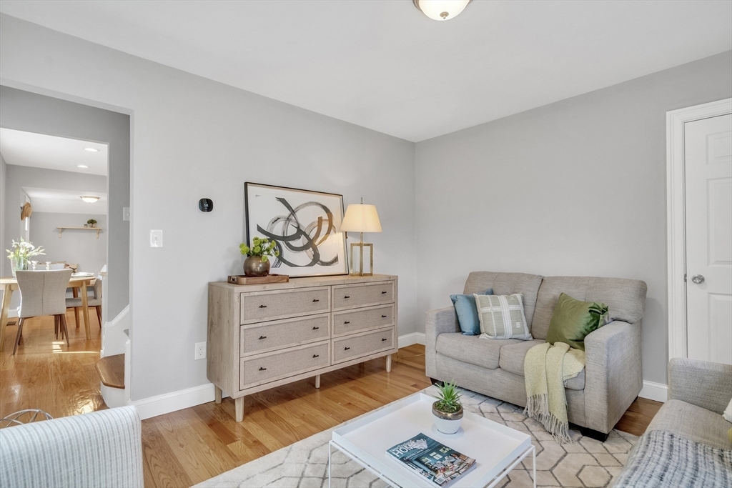 Property Photo:  15 Crescent Square 2  MA 02458 