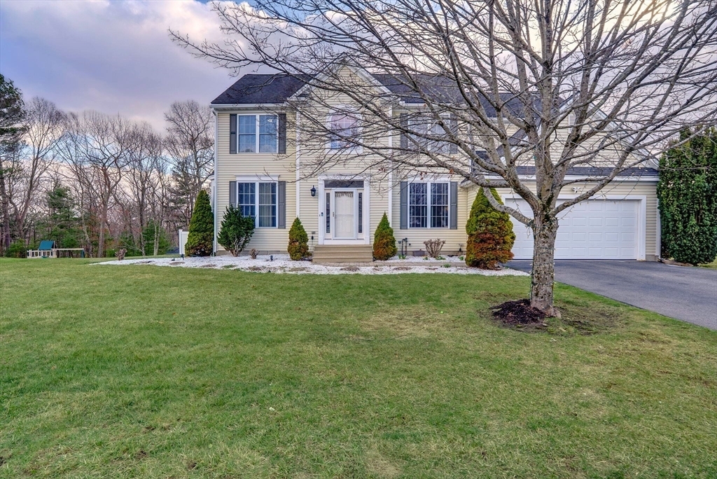 Property Photo: 15 Seaver Farm Ln MA 01560