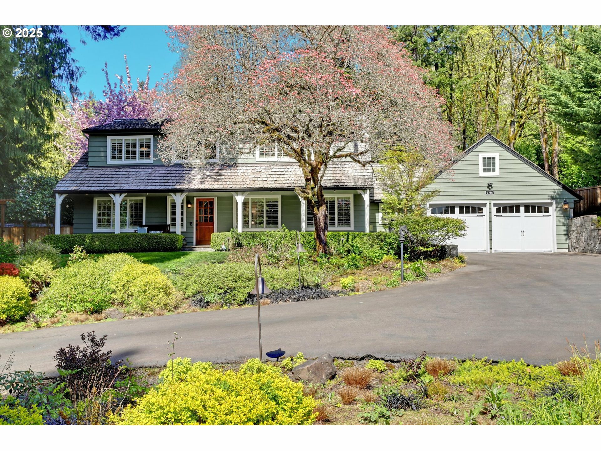 2735 Glen Eagles Rd  Lake Oswego OR 97034 photo