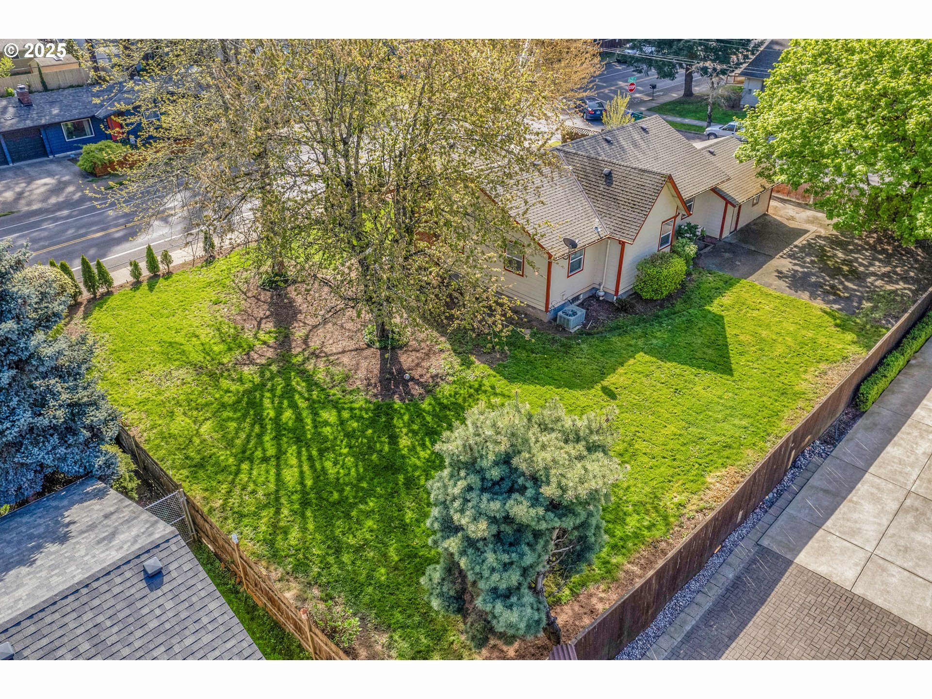 Property Photo: 805 NE 172nd Ave OR 97230