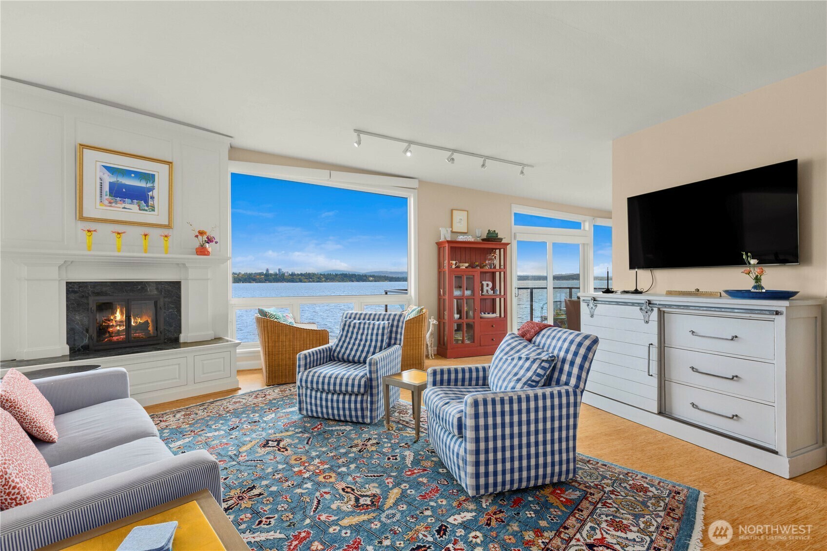 Property Photo: 2360 43rd Avenue E 415 WA 98112