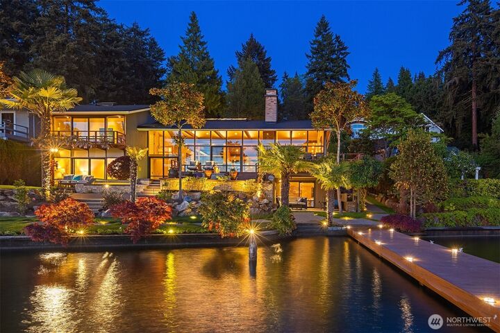 2537  103rd Avenue SE  Bellevue WA 98004 photo